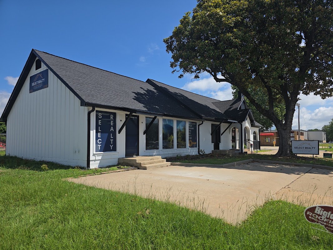 Select Realty photo 1